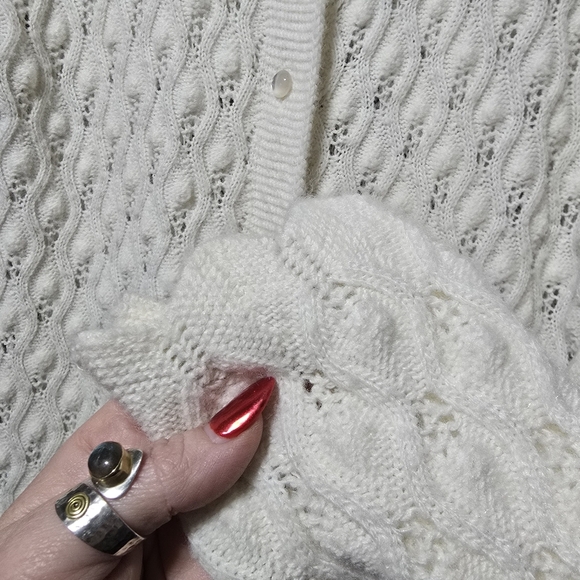 Vintage 50s scalloped buttondown white Cottagecore cardigan sweater - Picture 4 of 6